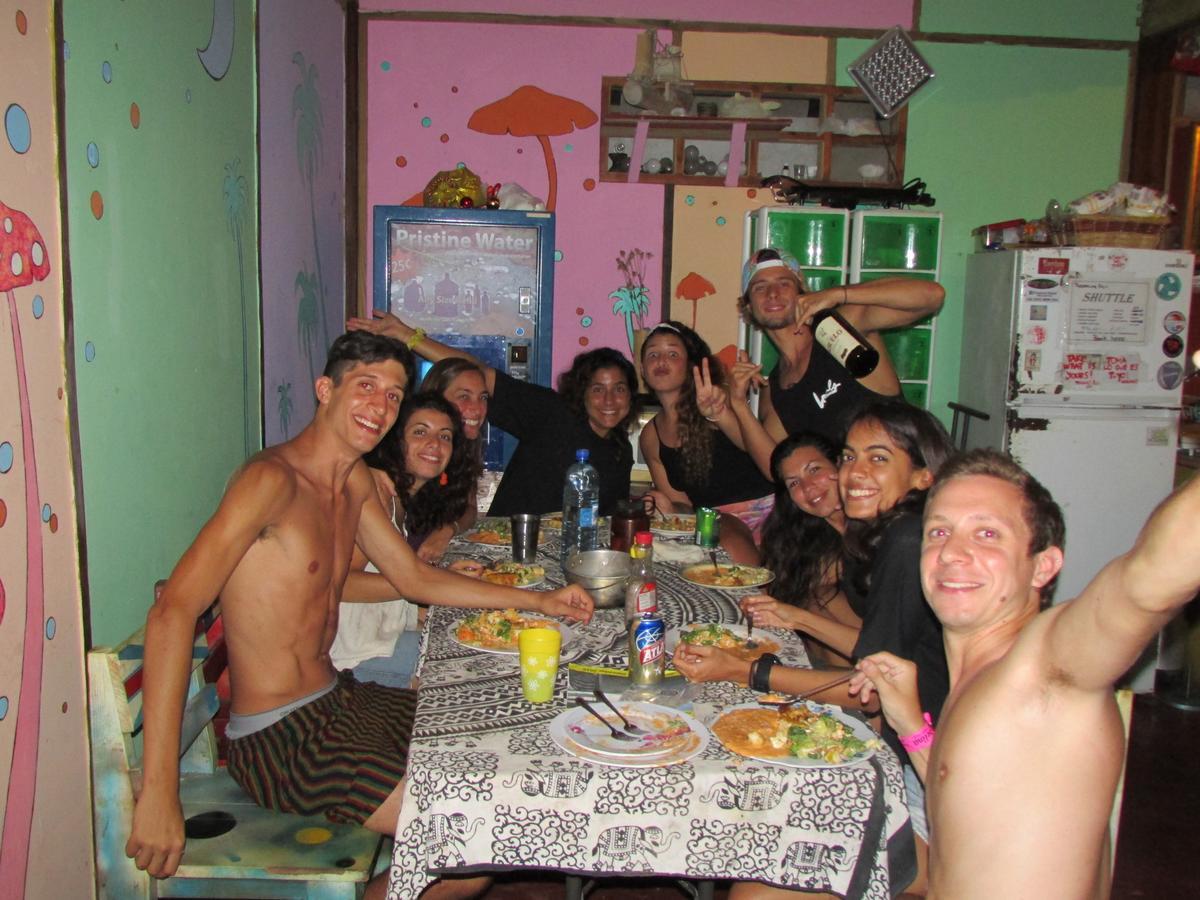 Coconut Hostel Bocas Town Exterior photo