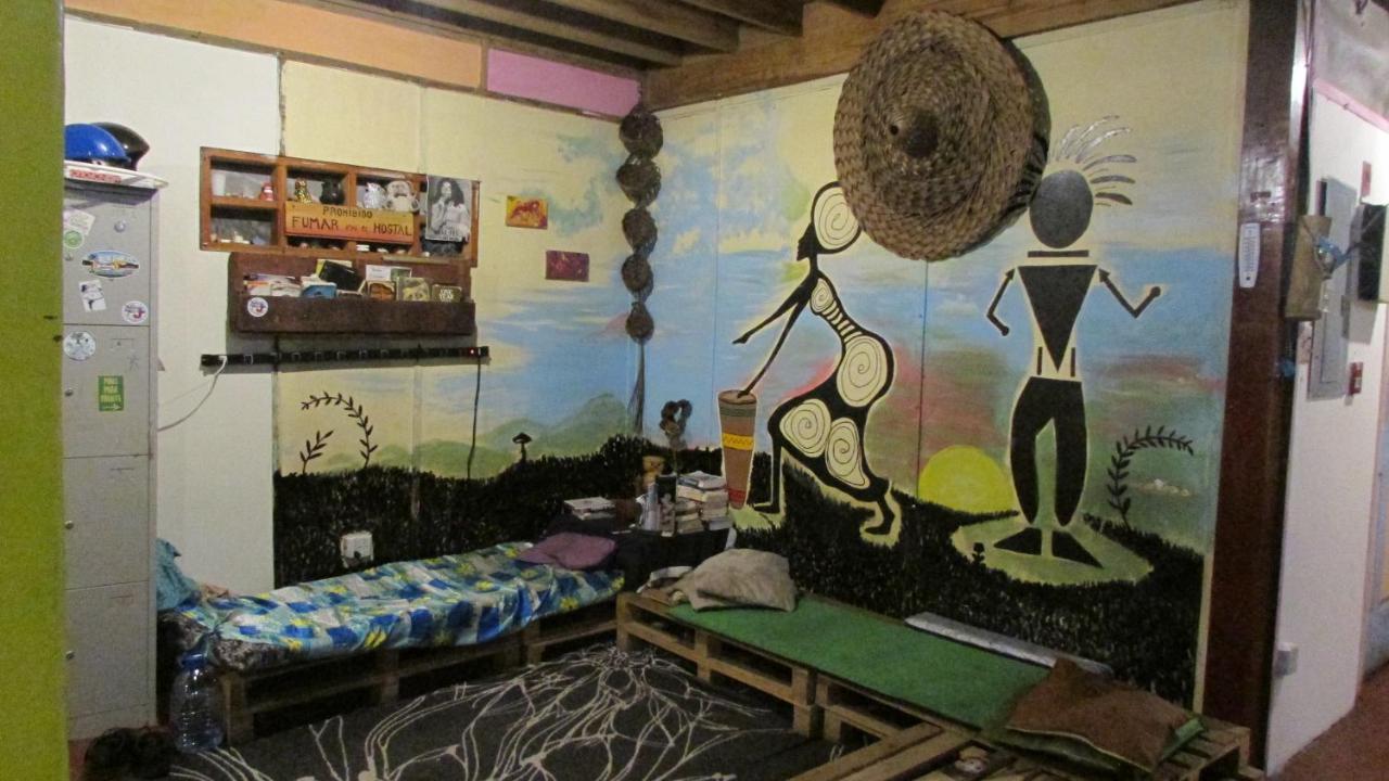 Coconut Hostel Bocas Town Exterior photo
